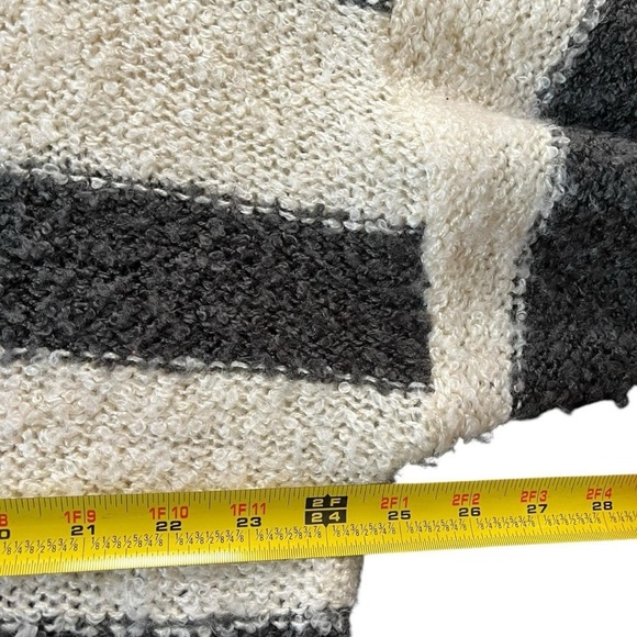 803-Gray and cream striped knitted long sleeve cardigan #loungewear #promesa - Picture 5 of 6